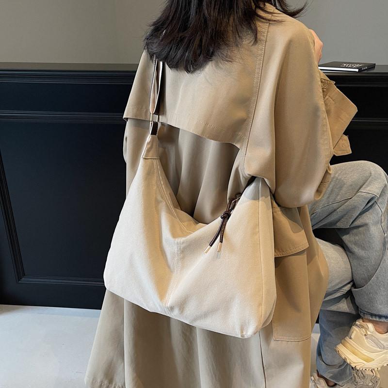 Large Leather Suede Shoulder Bag With Zipper Top And Polyester Lining For Daily Outings