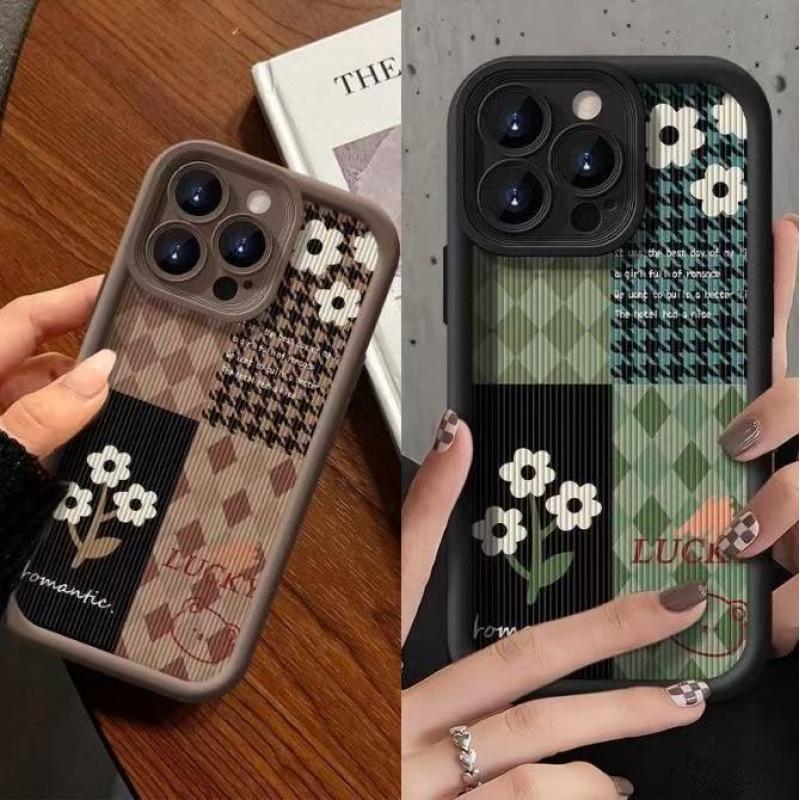 Cute Camellia iPhone Case for Multiple Models: 16 Pro, 15, 14, 13 Pro Max, 12, X