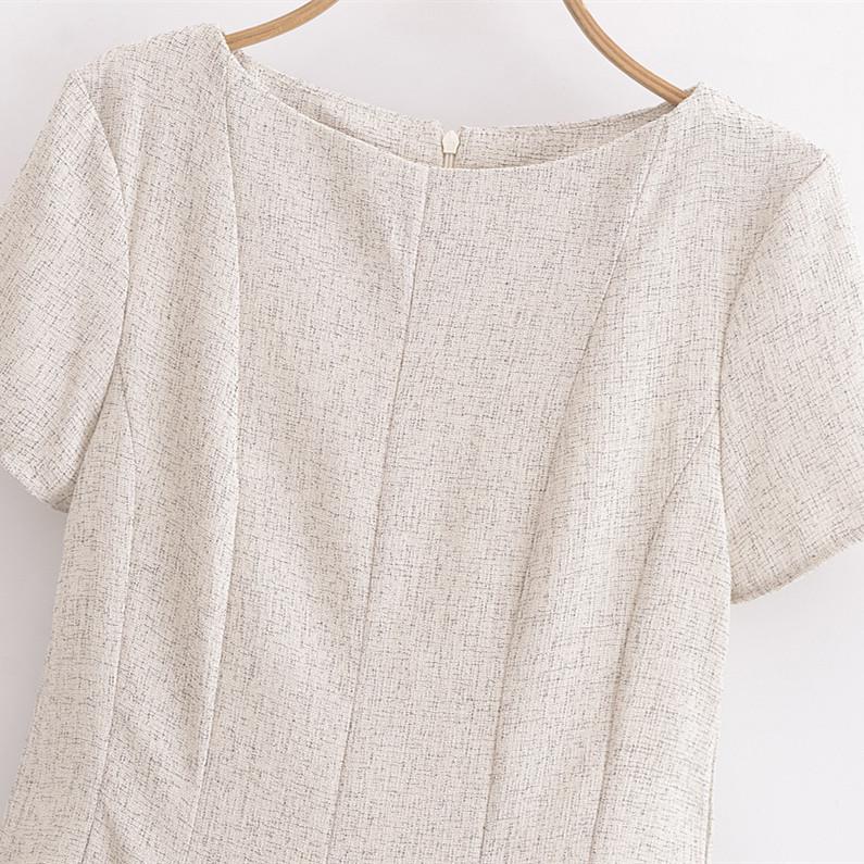 Spring 2025 Women's Slimming Short-Sleeve Dress with Round Neck