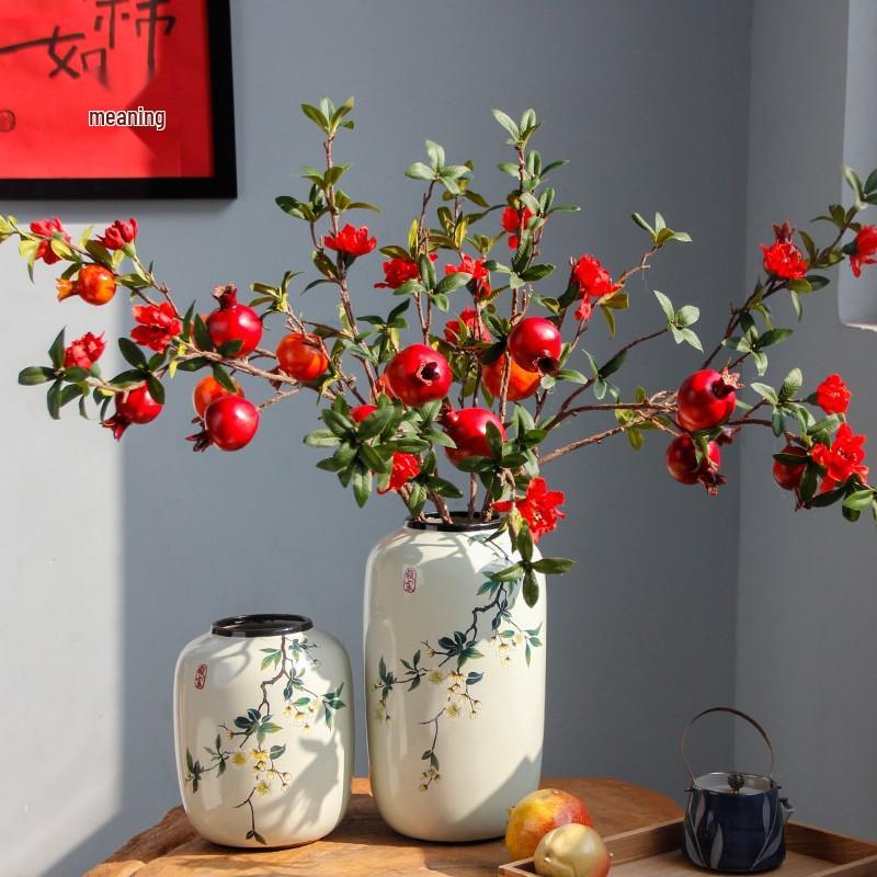 Round Chinese Ceramic Vase: Floral Art for Living Room & Hallway Decor, Ideal for Hydroponics & Silk Flowers