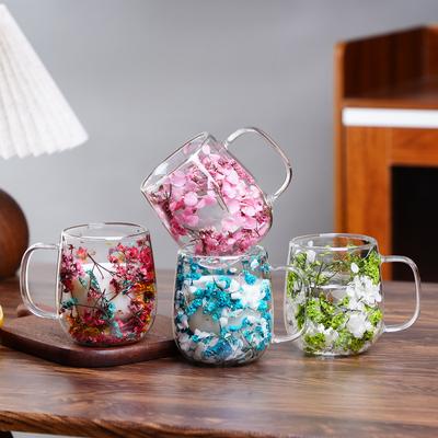 Doppelwandige Glas-Kaffeetassen 250ml, Ästhetische Tassen mit getrockneten Blumen und Henkeln, Isolierte hitzebeständige Glastasse für Kaffee Tee Milch, 1 Stück