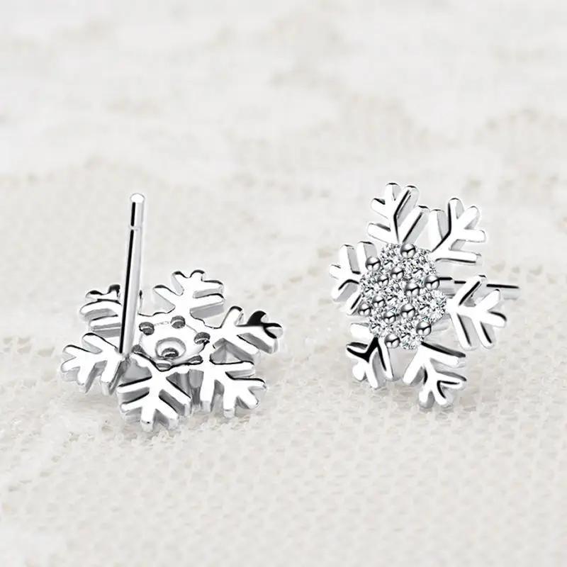 New Lovely Snowflake Charm Earring For Women Christmas Gift Fashion Crystal Zircon Stud Earrings Girls New Year Jewelry