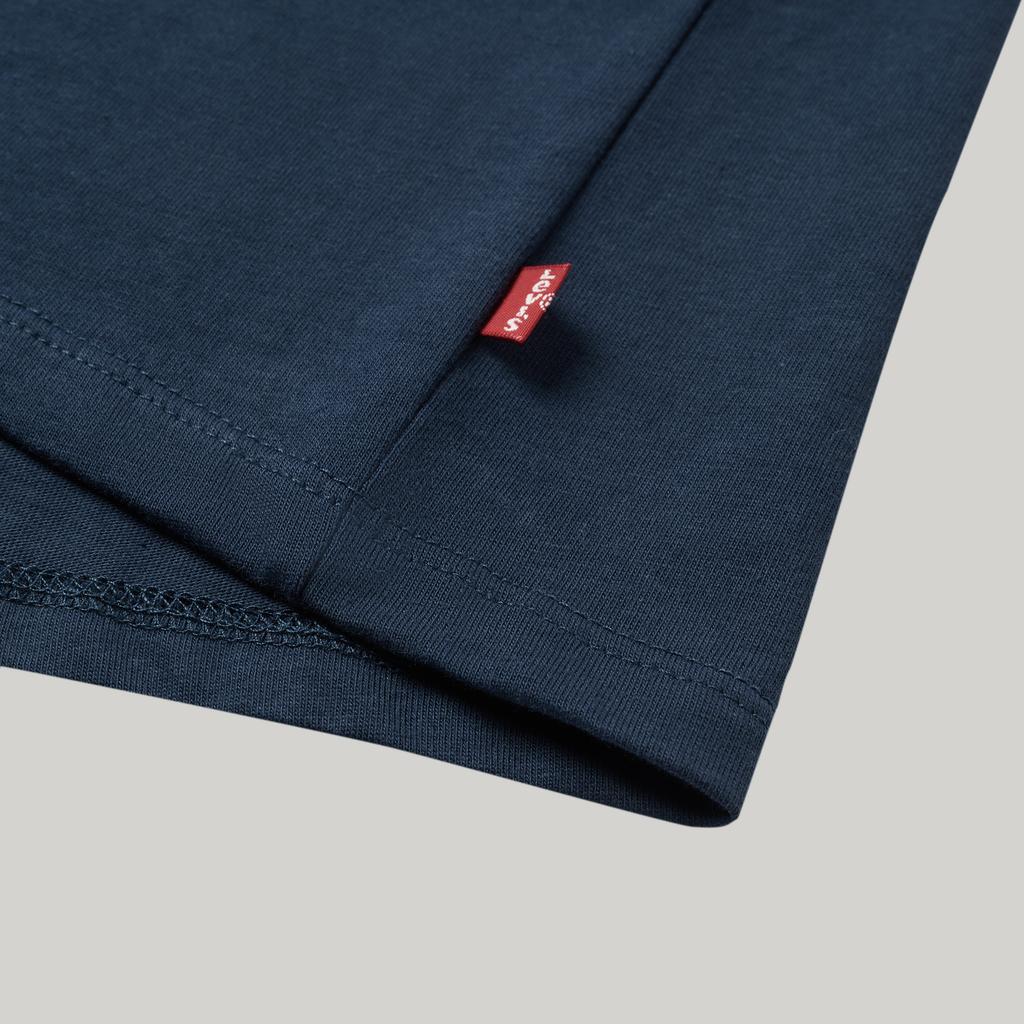 Levi's T-Shirts Men's Navy Blue Crew Neck Moderate 002A0-0002