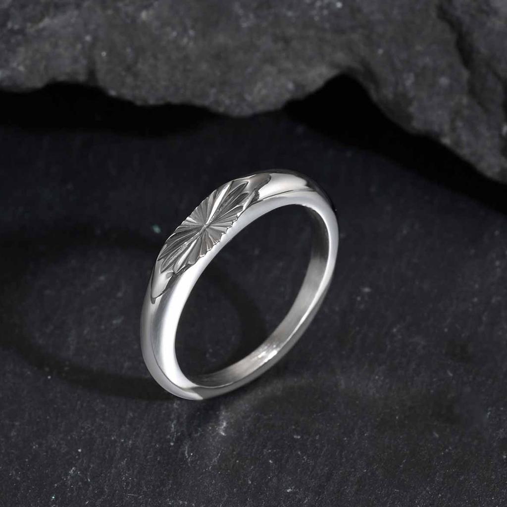 Minimalist Silver Color Men's Ring,Embossing Radiation Sunburst Stainless Steel Tail Ring,Stylish Wedding Finger Ring Gifts