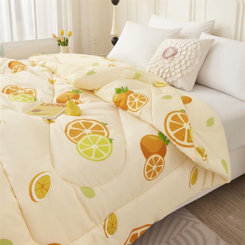 Skin-Friendly All-Season Polyester Quilt