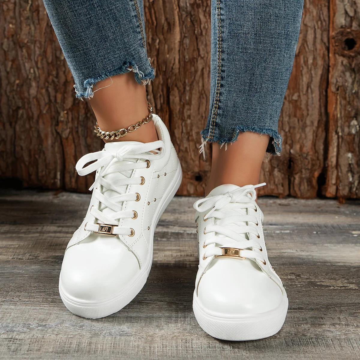 

Вулканизированная обувь для женщин, новые повседневные кроссовки 2024 года, модные плоские кроссовки на шнуровке для прогулок на открытом воздухе, для бега, спортивные, размер плюс 43, Zapatillas Mujer 36 белый