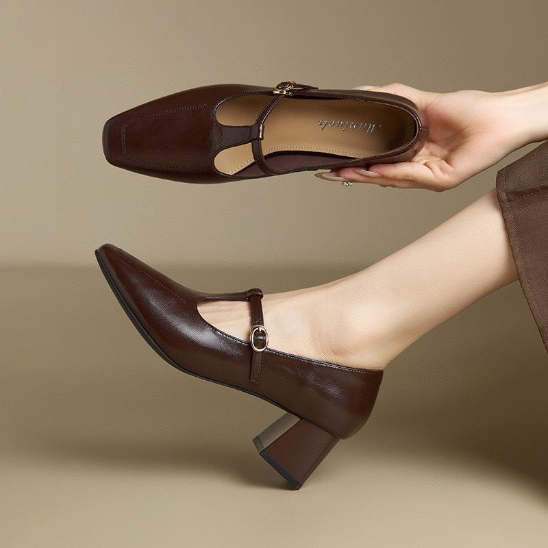 Square Head Mary Jane Shoes Women's 2025 French Retro T-button Thick Heel Single Shoes Simple Temperament Light Luxury Women's High Heels