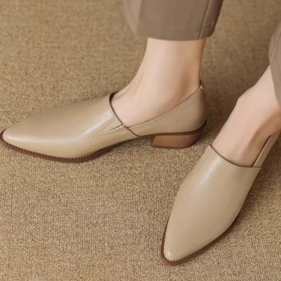 Retro Pointed Toe Kick Loafers Shoes for Women In Spring , New Style with Thick and Medium Heels, Casual Small Leather Shoes