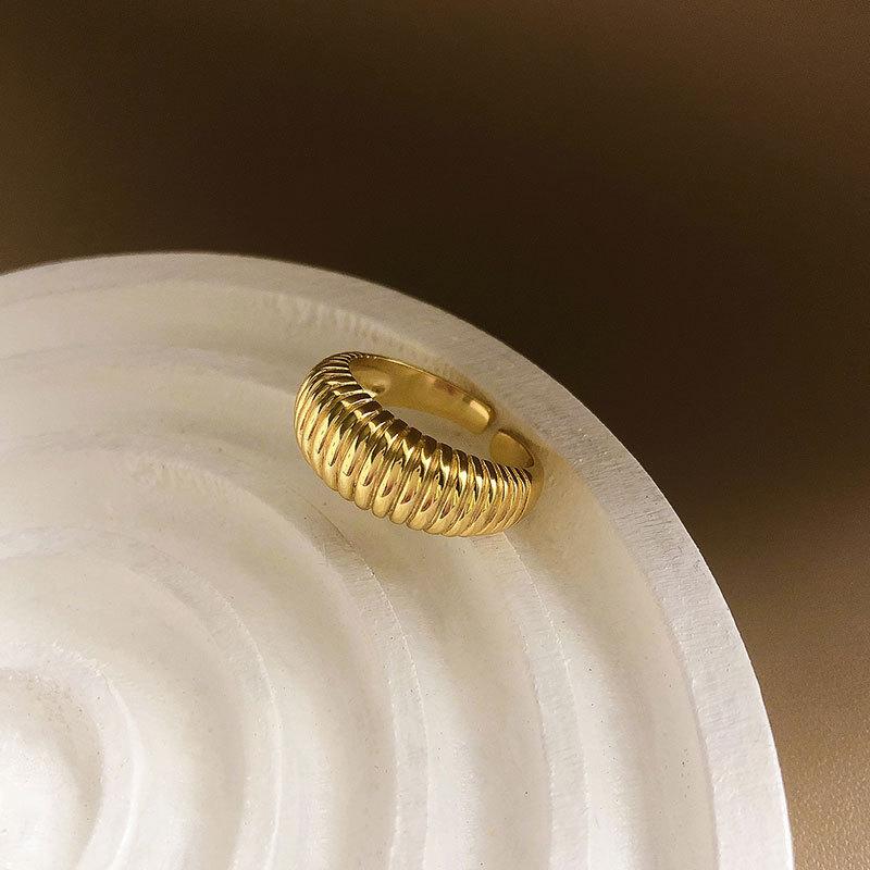 Goldfarbene Dreilagenringe für Damen Vintage Streifen Verlobungsringe Schmuck 2021 Trend