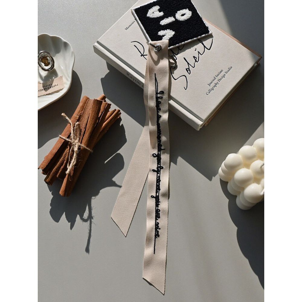 

via01 via youre mine charm keyring via youre mine charm keyring BLACK