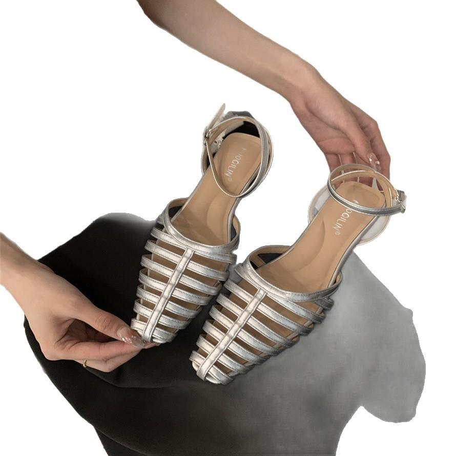 Square head sandals women's summer 2025 niche design sense high-end one-word buckle hollow Roman high heels