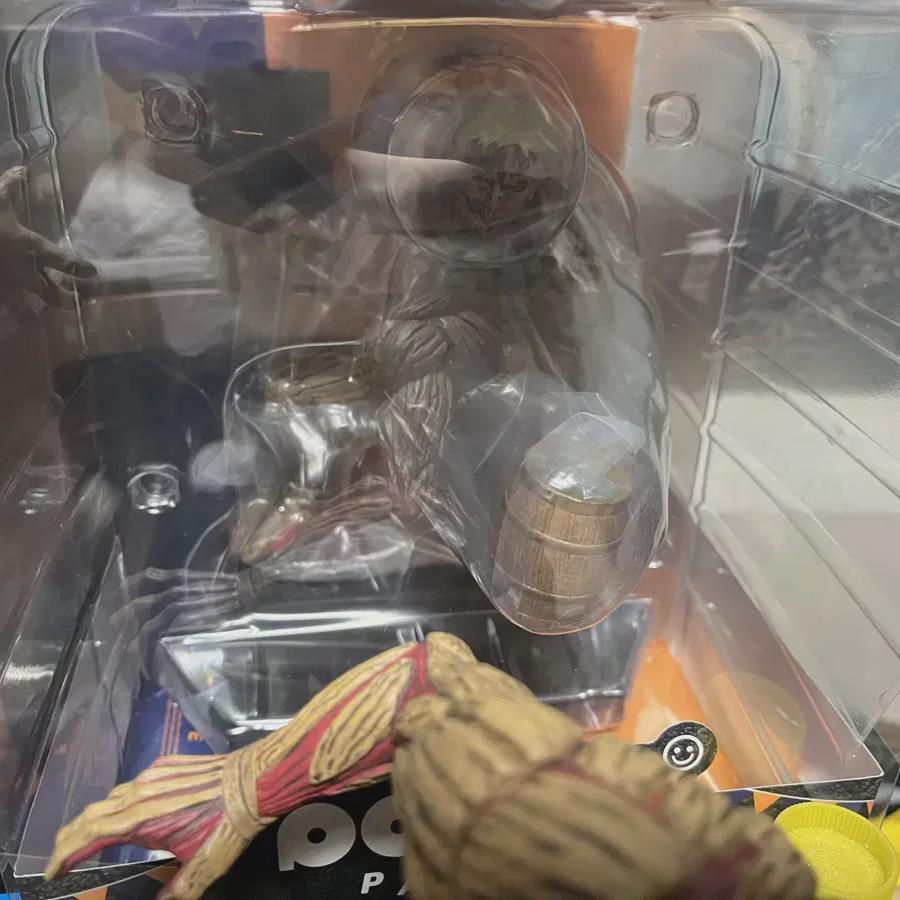

New Item Pop-up Parade Attack On Titan Figure Armor Giant Figure