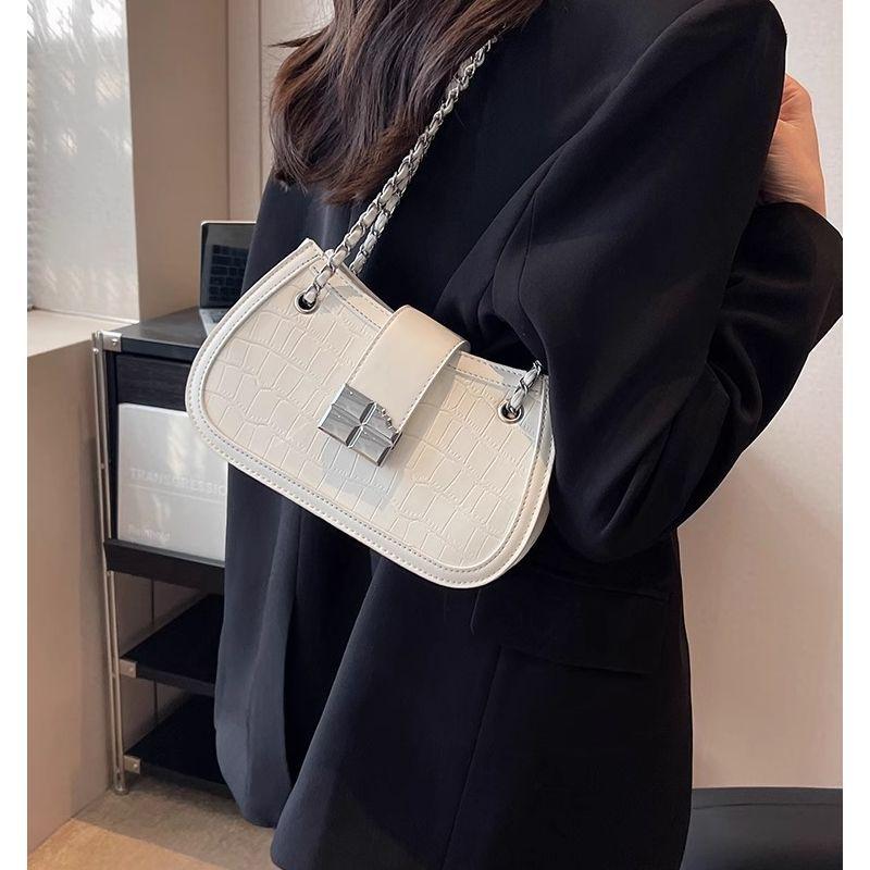 Autumn and Winter Small Bag Women's 2025 New Versatile French White Niche Chain Messenger Bag Women's Shoulder Armpit Bag