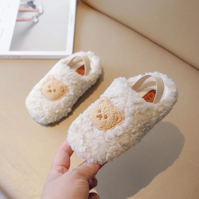 

2024 Детские плюшевые туфли для девочек, зимние, новые, модные, корейский стиль, милый медведь, мягкие, повседневные, нескользящие, универсальные, сохраняющие тепло, балетки 23 бежевый