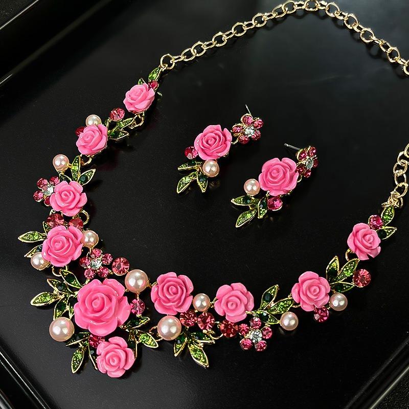 2026 Romantisches Rosenblüten Schmuckset Choker Halskette Ohrstecker für Damen Hochzeitsfeier Valentinstagsgeschenk