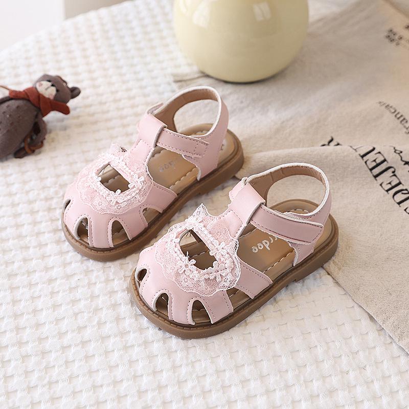 2026 Girls' Heart Hollow Turban Sandals - Korean Style, Breathable, Soft Sole Beach Shoes