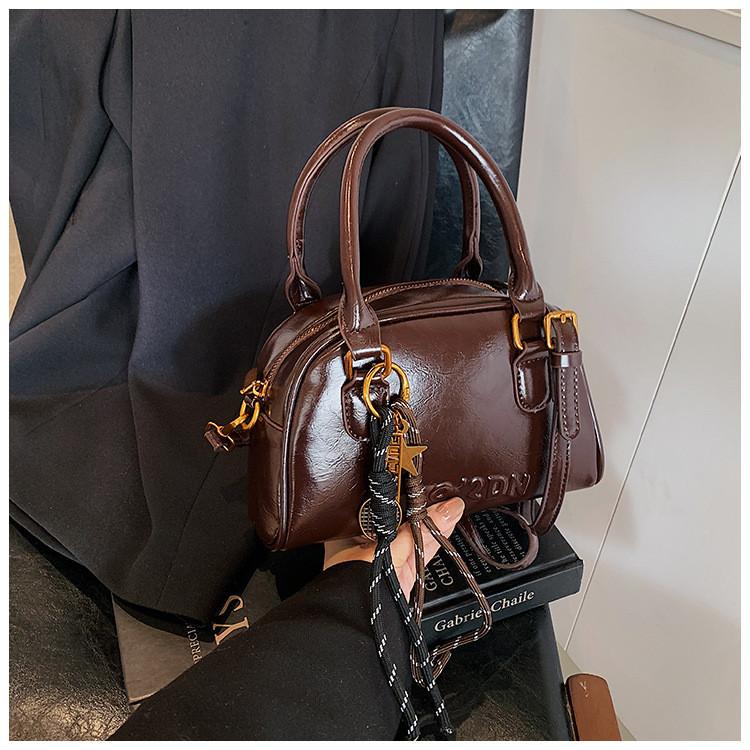 Ielgy Autumn Winter Fashion One-Shoulder Messenger Bag Casual Korean Version Portable Small Square Bag