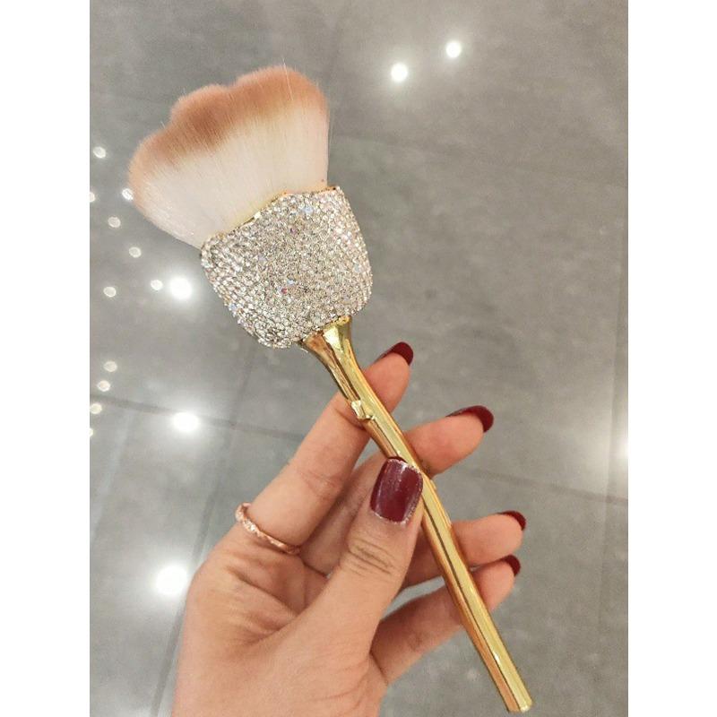 

1pc Luxury Rose-Shaped Makeup Brush With Rhinestone Decor, Large Blush Brush, Nail Art Brush & Dust Cleaning Brush,Contour Brush Powder Brush 1pc