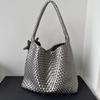 Premium sense niche design hand-woven bag large capacity tote bag casual lazy wind single shoulder underarm bucket bag
