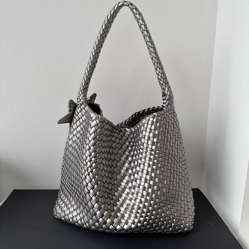 Premium sense niche design hand-woven bag large capacity tote bag casual lazy wind single shoulder underarm bucket bag