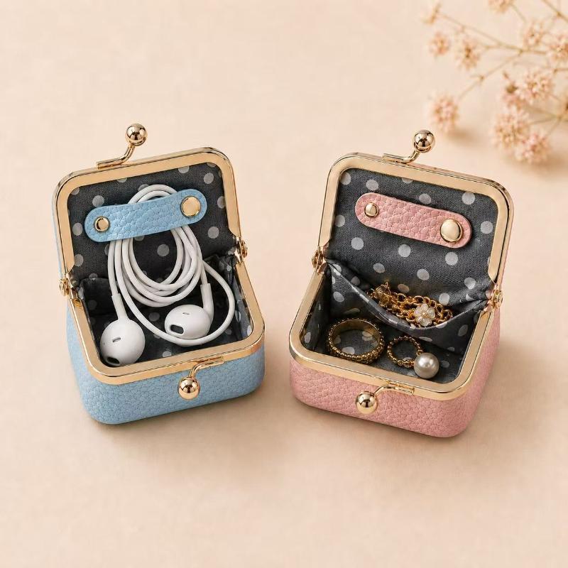 Women'S Mini Jewelry Box Exquisite Kiss Lock Coin Bag Portable Travel Ring Box,Suitable For Storing Earrings,Rings,And Necklaces