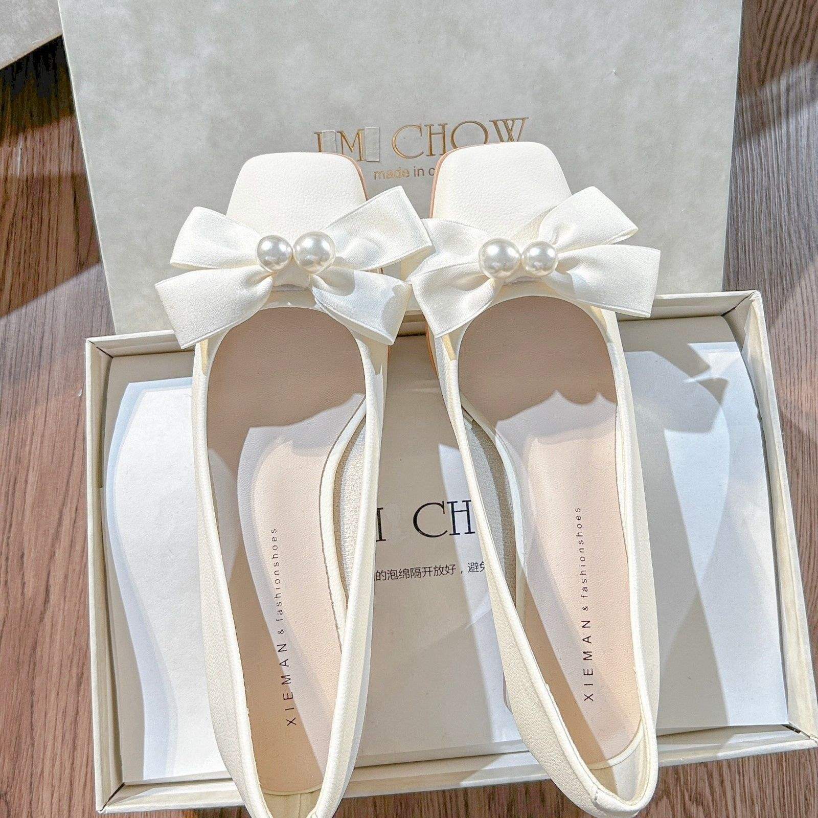 

Туфли-лодочки с квадратным носком, женские туфли для помолвки, туфли невесты на толстом каблуке, темпераментные, не утомляют ноги, белые красивые маленькие туфли на высоком каблуке с юбкой 40