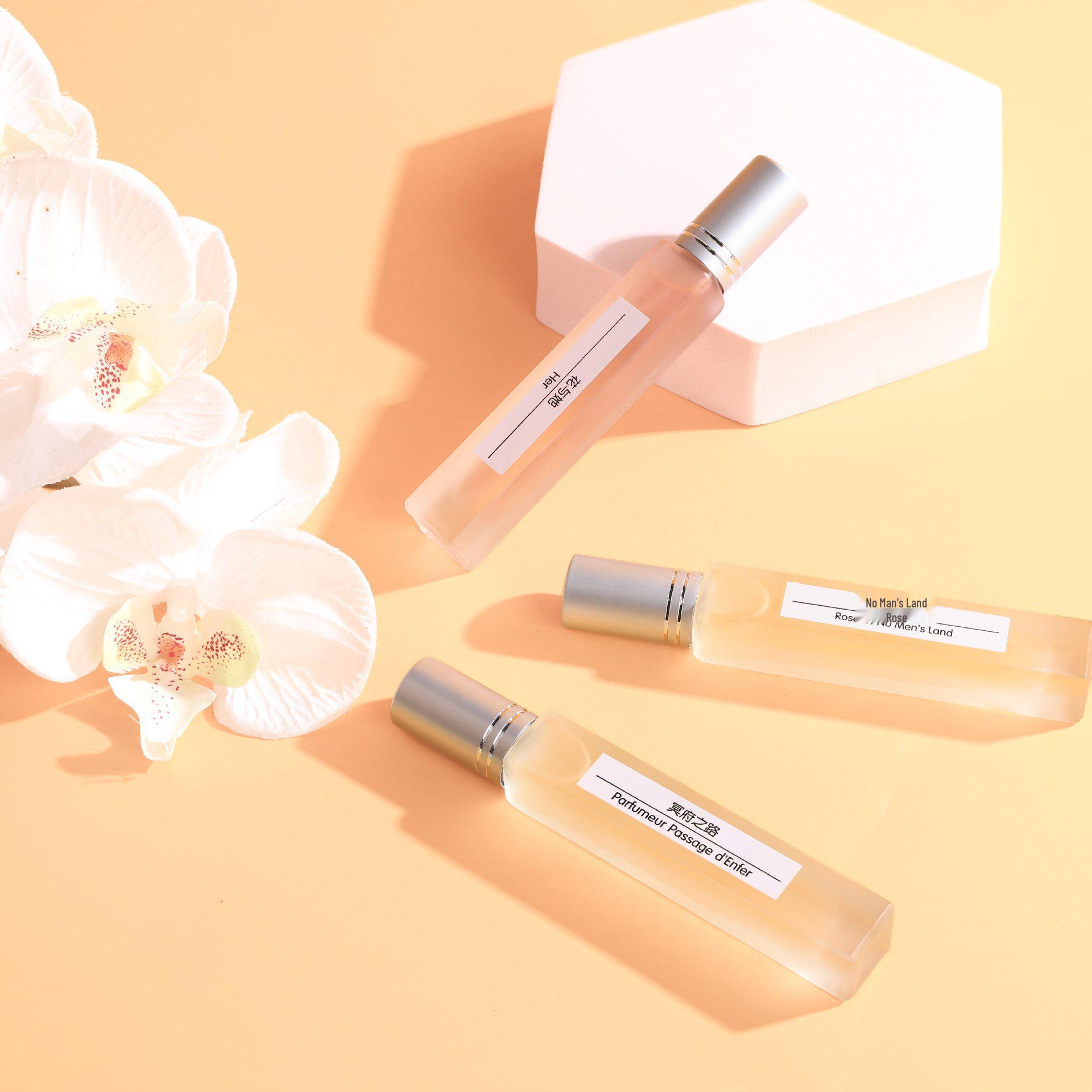 Пробник парфюма Qinxian Kou Стойкий Даjeelingский Чай Древесина Уда Аромат Bleu Sauvage - 10 мл 1957 890₽