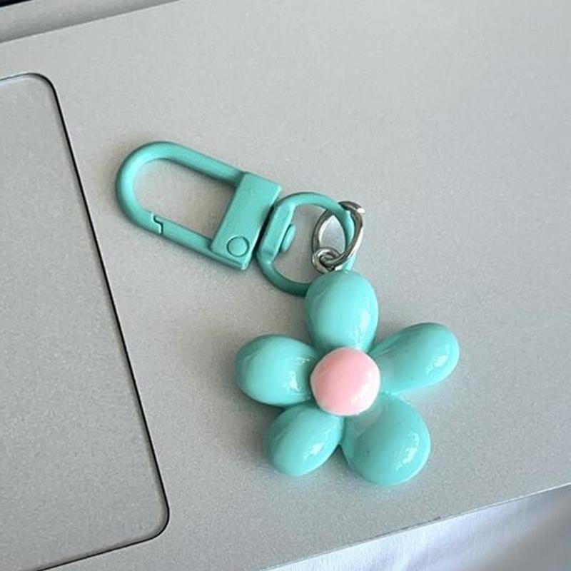 Vibrant Five Petal Flower Keychain Lovely Resin Accessory For Bags And Keys Stylish Gift Portable Everyday Use Accessory