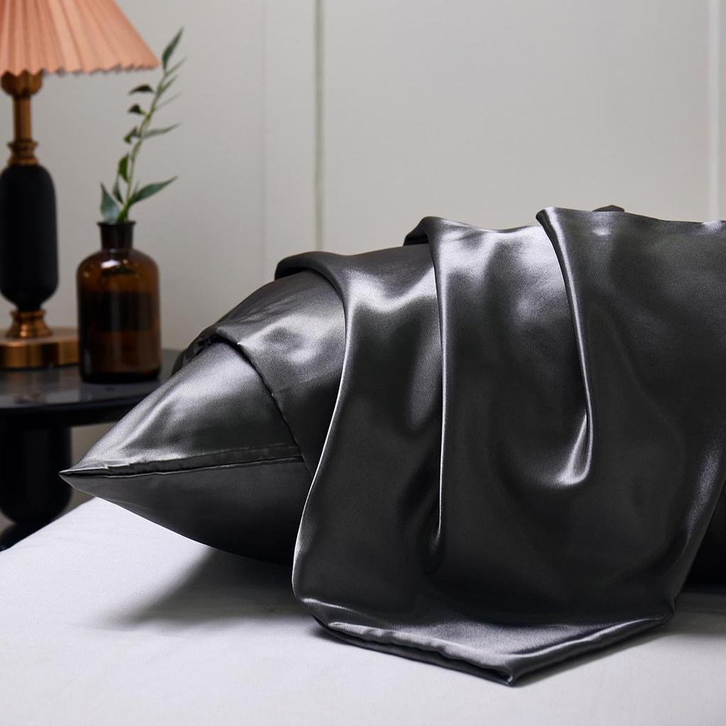 Kissenbezug aus Satinimitat - Kühler, seidiger Bettwäschebezug