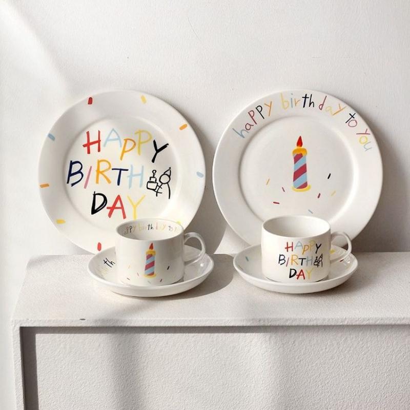 Koreanischer Cartoon Handgezeichnete Tasse Alles Gute zum Geburtstag Keramik Frühstückstasse Kuchenteller Niedliches Kaffeebecher und Tellerset Als Geschenk