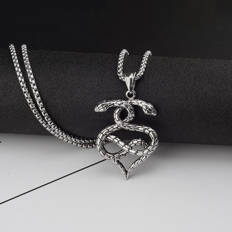 New Retro Snake Shape Sweater Necklace Jewelry Light Luxury Pendant