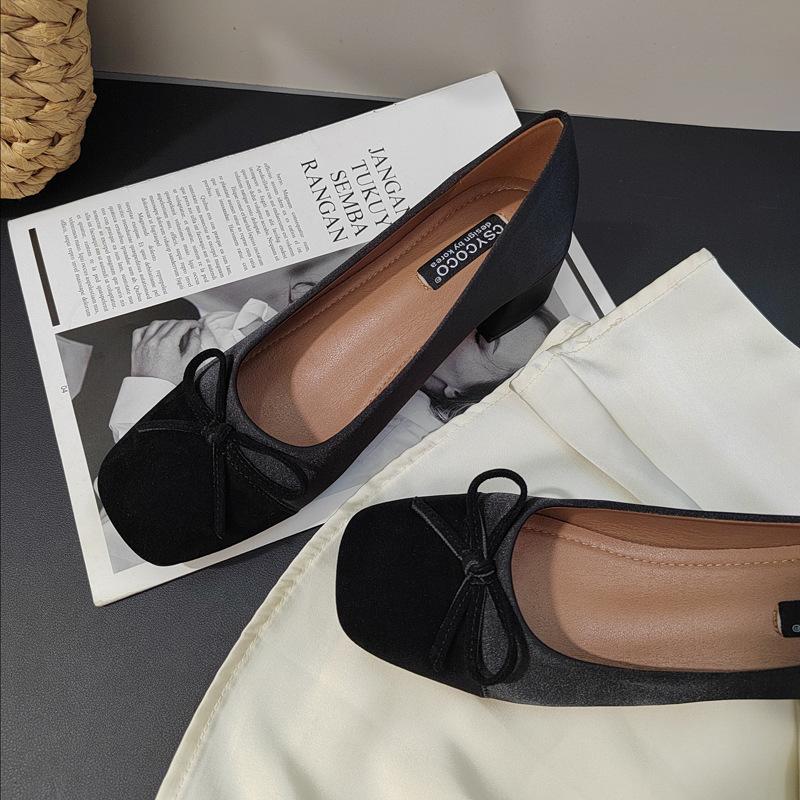 2025 neuer Herbst und Winter weichsohlige Schleife weichsohlige Fußbedeckung vielseitige flache Öffnung weichsohlige Doudou Damen Einzelschuhe für Schwangere