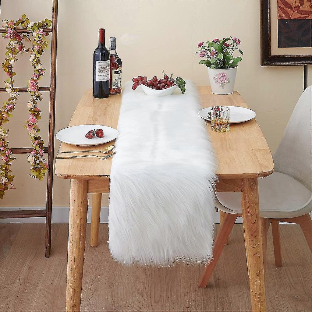 Modern Table Runner Made Of Faux Fur For Christmas White (37x183 Cm) - DD