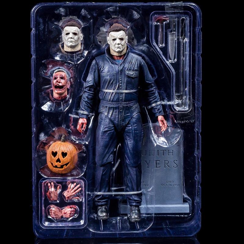 

Neca Ultimate Майкл Майерс 2018 Хелловін 7-дюймова шарнірна фігурка з підсвічуванням, що мерехтить, гарбузом, Жахливий колекційний предмет