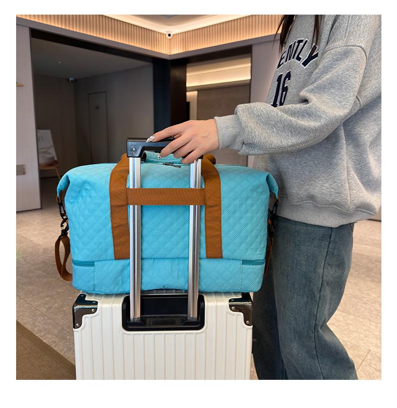 Multifunctional Travel Bag: Large Capacity Yoga, Sports, Business, and Boarding Bag with Single Shoulder and Handheld Options