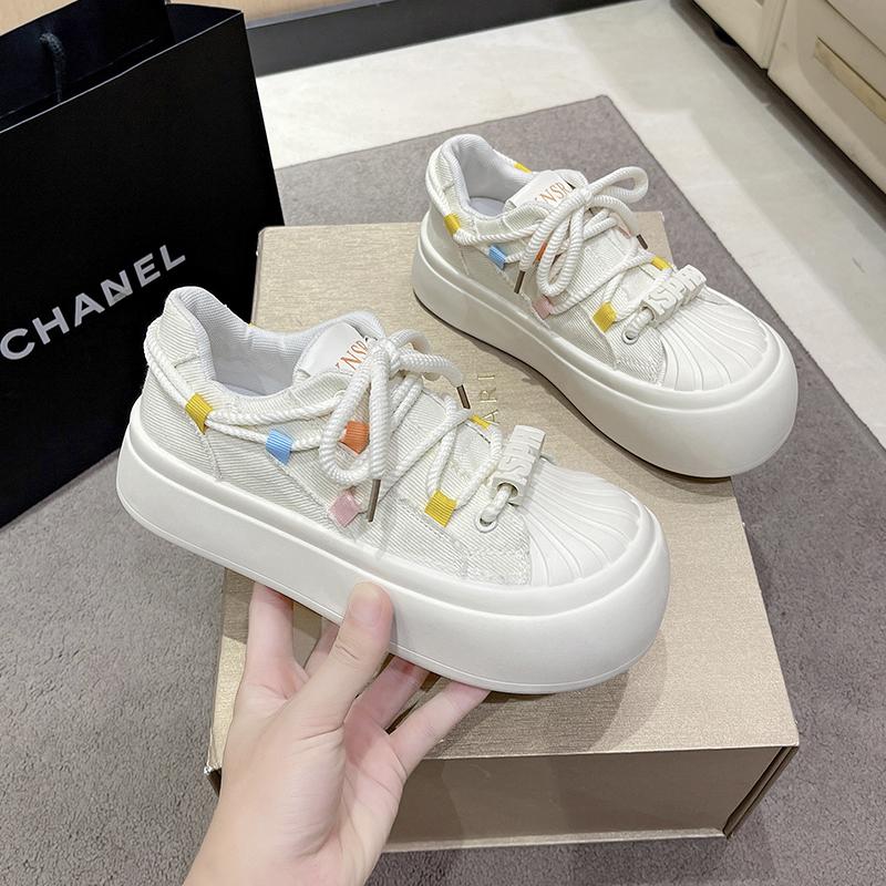 Fashion New Women Cloth Flat Shoes Autumn Fashion Casual Thick Soled Designer Breathable Canvas Student Beige Lace Sneakers for Women