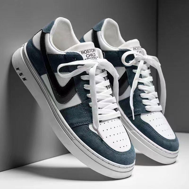 2024 Versatile Men's Black & White Soft Sole Skate Shoes - Breathable, Trendy Korean Style for Casual Wear, Hot Selling Among Students.