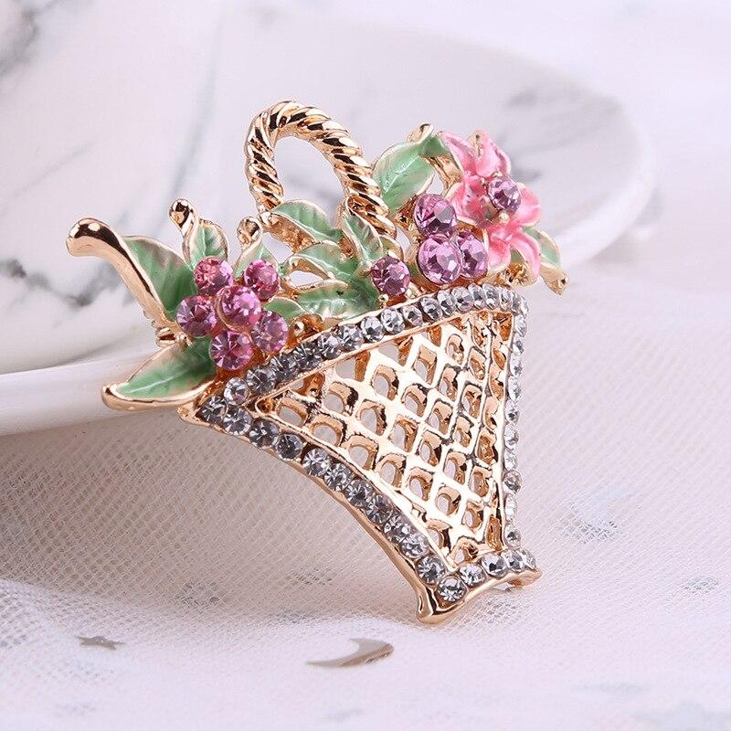 Blucome Hollow-out Diamond Flower Basket Brooch Color Retention Electroplating Brooch Fashion Pearl Clothing Wearing Pin