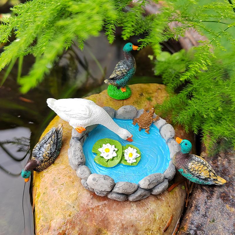 Mini Lotus Pond Micro Landscape Ornament – Rockery Fish Tank DIY Sand Table Bonsai Decoration