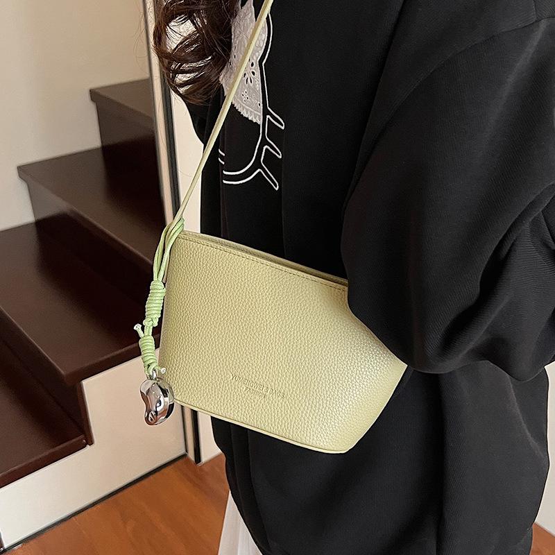 Spring and Summer Hot-selling Models, Niche Fashion and High-quality Lychee Pattern Bucket Bags, Casual Foreign Style Commuting Versatile Messenge