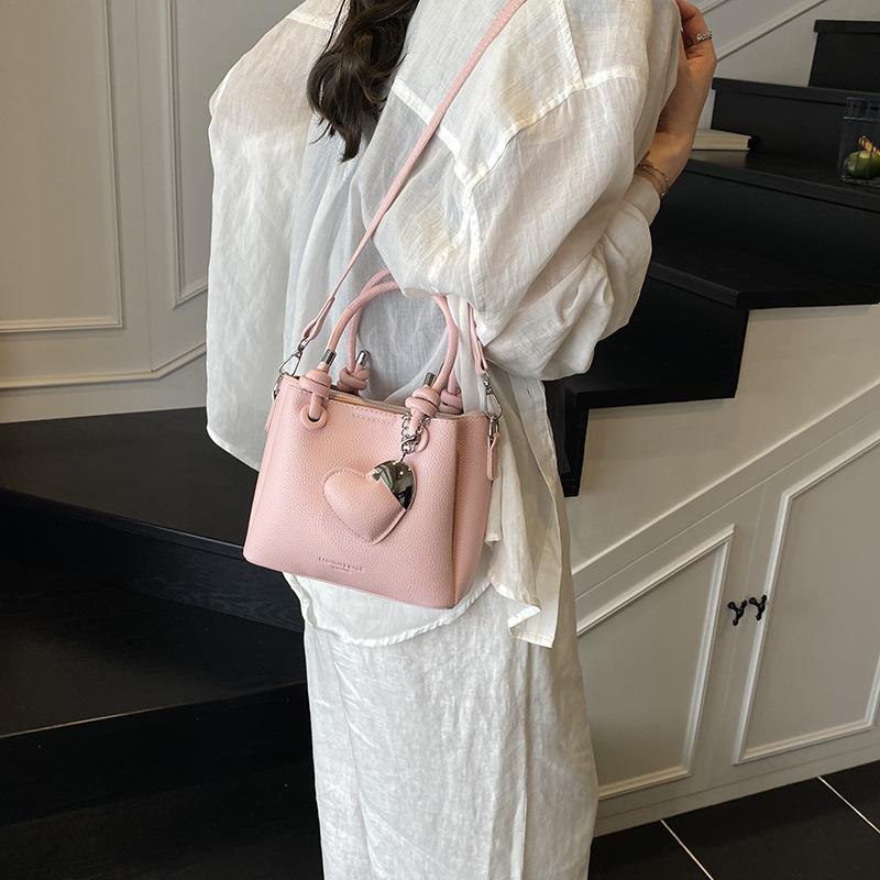 Hand carry high-end fashion bucket bag new trend casual shoulder bag versatile messenger bag