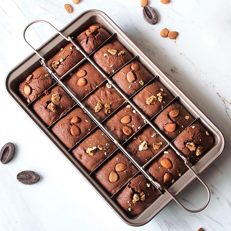 Brownie Pans with Dividers, Non-Stick Brownie Baking Tray with Slicers, Baking Sheet Rectangular Pans for Oven Baking Bread,