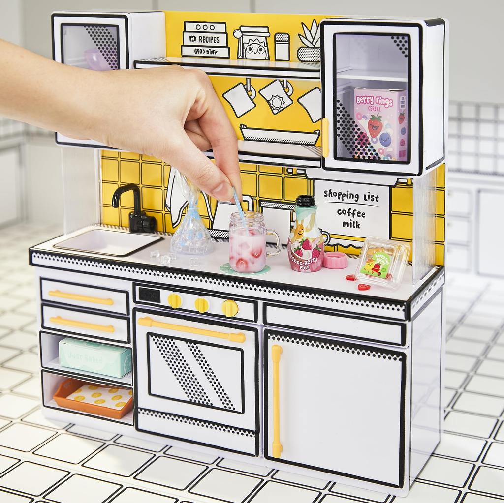 MGA Mini Verse Mini Kitchen Kitchen Playset with UV Resin Mystery Mini Oven Mitt Ages Light, Collectible, DIY, Play, Exclusive, Recipe, (Not Edible),