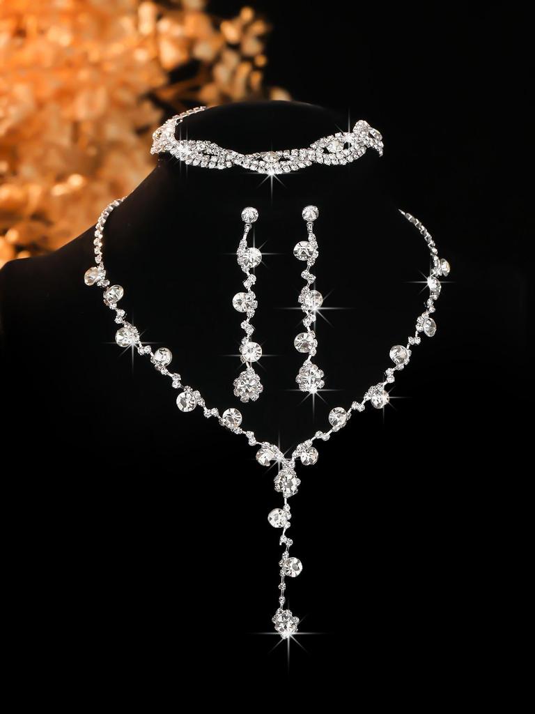 Elegant Bride Jewelry Set: European & American Necklace & Earrings for Evening Gowns