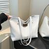 Large Capacity Bag Women's Summer New Trend Large Capacity Versatile Shoulder Bag Commuter Fashion Van Tote Bag