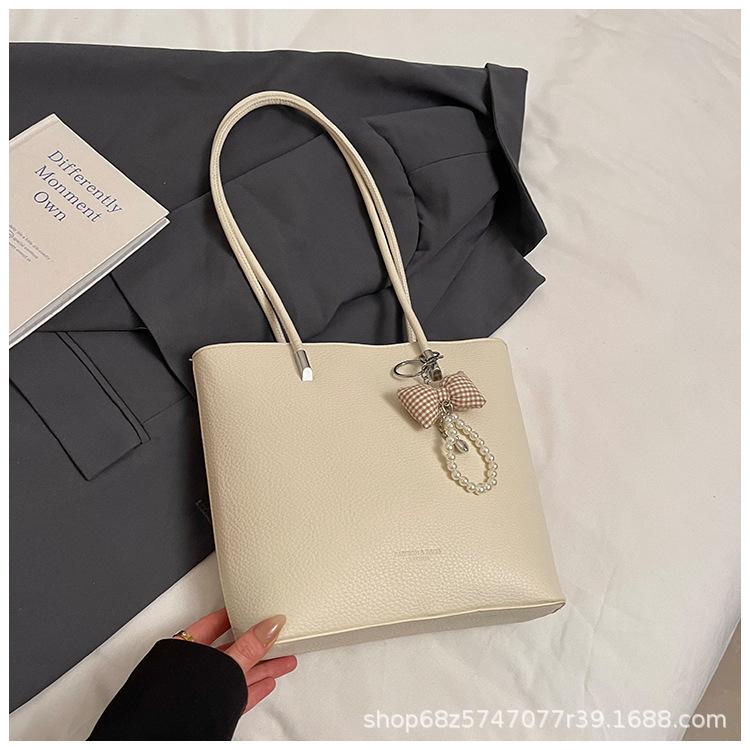 2025 New Simple Commuter Underarm Bag Stylish Large Capacity Shoulder Bag Retro Textured Women's Tote Bag