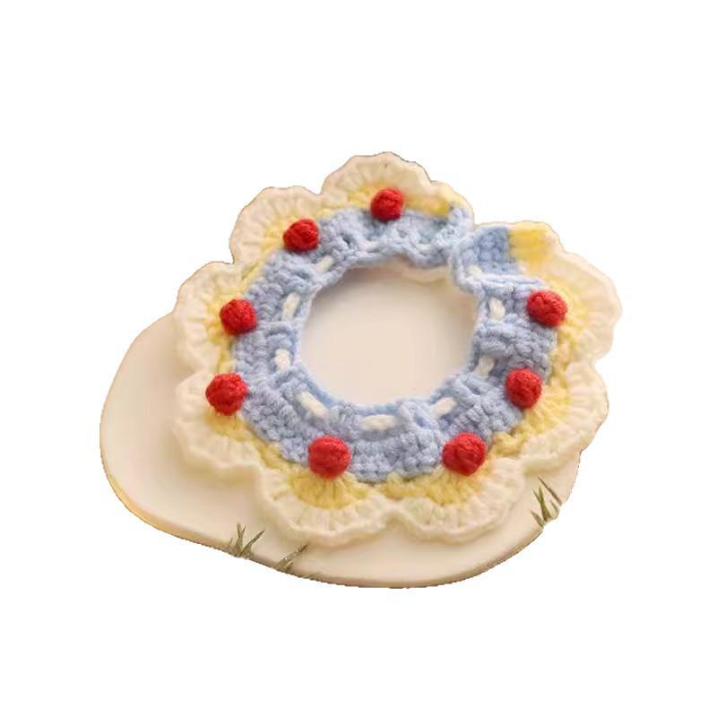 Exclusive Newcomer: Cat & Dog Plush Knit Christmas Snood Collar