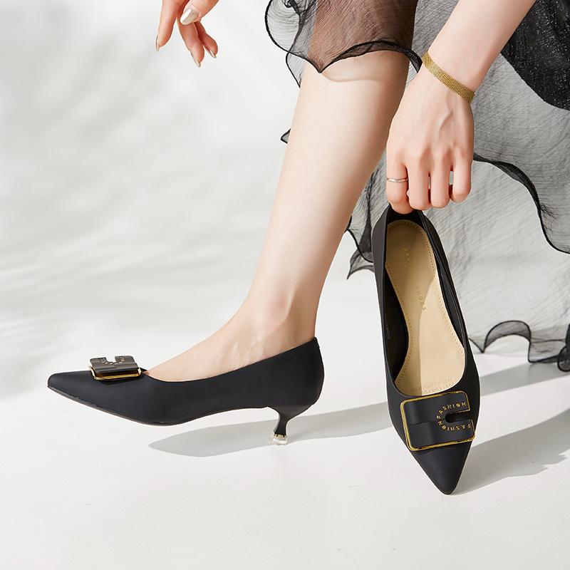 [Same as in the mall] French pointed double layered square buckle thin heel low heel shallow mouth single shoe