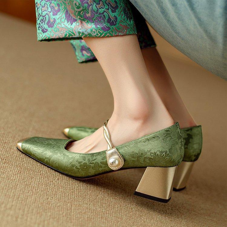 Spring new Chinese style French light luxury embossed silk middle heel shoes color matching square head word with thick heel single shoes