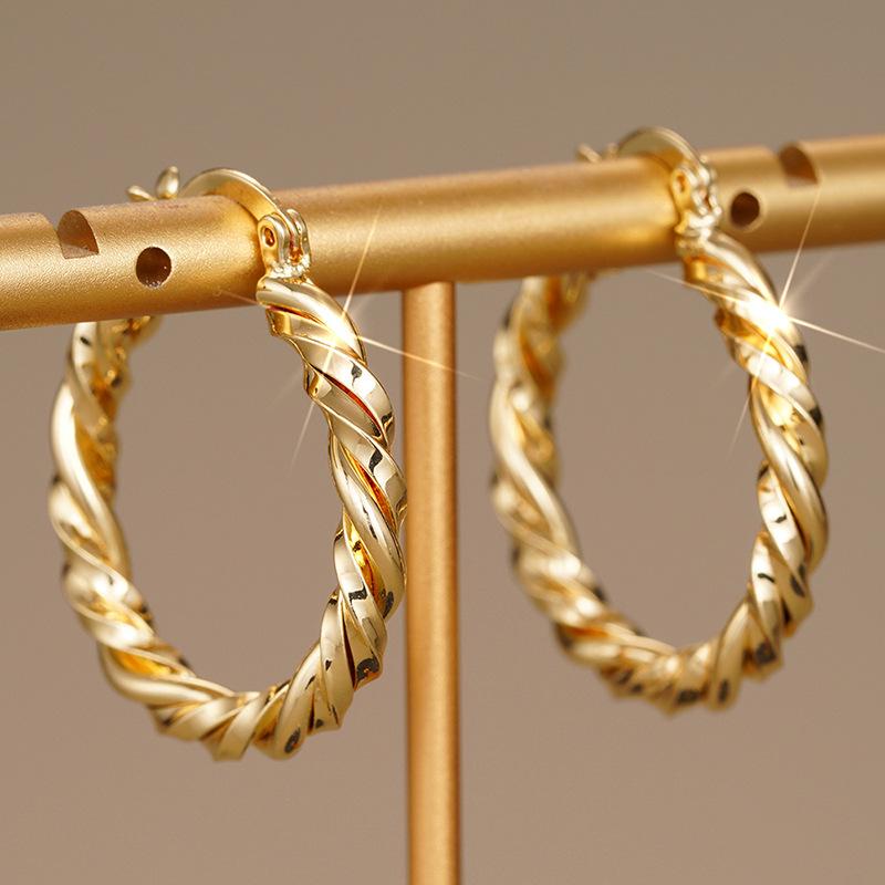 

1 Pair, Stylish, High-end, Stylish Threaded Earrings золотой